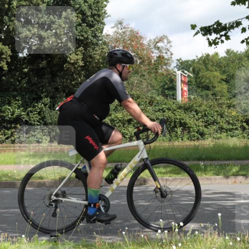 10.08.2025 - GEWOBA Citytriathlon Bremen Yannick Fuchs http://msf.ph/oto/8566813 10.08.2025 12:22:30 Radfahren 580, 602, 663, 665, 803, 848, 870, 910, 926, 1023 meine-sportfotos.de