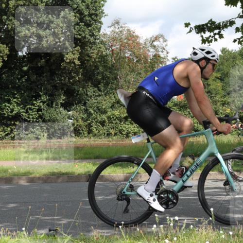 10.08.2025 - GEWOBA Citytriathlon Bremen Yannick Fuchs http://msf.ph/oto/8566826 10.08.2025 12:23:11 Radfahren 589, 603, 606, 638, 740, 921, 934, 953 meine-sportfotos.de