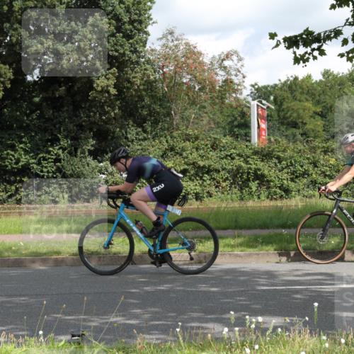 10.08.2025 - GEWOBA Citytriathlon Bremen Yannick Fuchs http://msf.ph/oto/8566832 10.08.2025 12:23:24 Radfahren 589, 606, 638, 696, 740, 754, 802, 921, 934, 945, 953 meine-sportfotos.de
