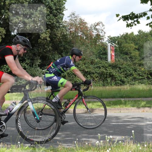 10.08.2025 - GEWOBA Citytriathlon Bremen Yannick Fuchs http://msf.ph/oto/8566841 10.08.2025 12:23:27 Radfahren 589, 606, 638, 696, 740, 754, 802, 921, 934, 945, 953, 983 meine-sportfotos.de
