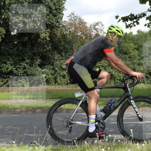 10.08.2025 - GEWOBA Citytriathlon Bremen Yannick Fuchs http://msf.ph/oto/8566854 10.08.2025 12:23:40 Radfahren 696, 746, 797, 802, 831, 945, 983 meine-sportfotos.de