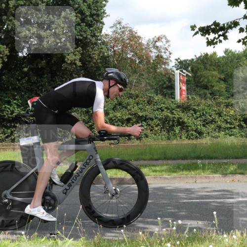 10.08.2025 - GEWOBA Citytriathlon Bremen Yannick Fuchs http://msf.ph/oto/8566857 10.08.2025 12:23:41 Radfahren 696, 721, 746, 797, 802, 831, 945, 983 meine-sportfotos.de