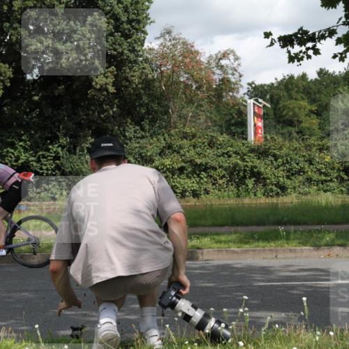 10.08.2025 - GEWOBA Citytriathlon Bremen Yannick Fuchs http://msf.ph/oto/8566875 10.08.2025 12:24:02 Radfahren 559, 614, 706, 721, 815, 879, 1028 meine-sportfotos.de