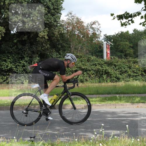 10.08.2025 - GEWOBA Citytriathlon Bremen Yannick Fuchs http://msf.ph/oto/8566892 10.08.2025 12:24:28 Radfahren 557, 613, 623, 650, 660, 705, 723, 724, 779, 809, 883, 925, 944, 964, 1006, 1036 meine-sportfotos.de
