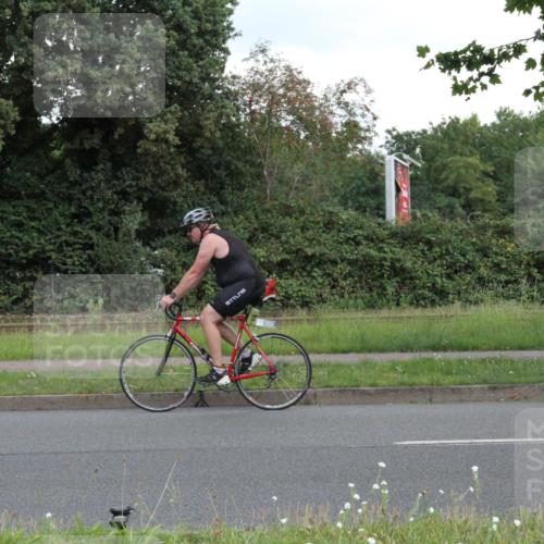 10.08.2025 - GEWOBA Citytriathlon Bremen Yannick Fuchs http://msf.ph/oto/8566916 10.08.2025 12:25:00 Radfahren 737, 814, 880, 890, 896, 954, 955, 958 meine-sportfotos.de