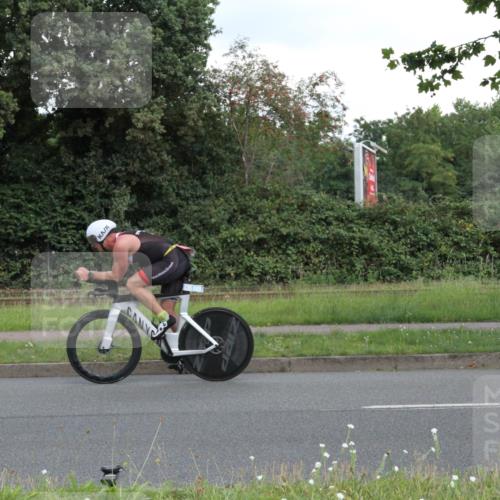10.08.2025 - GEWOBA Citytriathlon Bremen Yannick Fuchs http://msf.ph/oto/8566918 10.08.2025 12:25:04 Radfahren 814, 880, 890, 896, 954, 955, 958, 965 meine-sportfotos.de