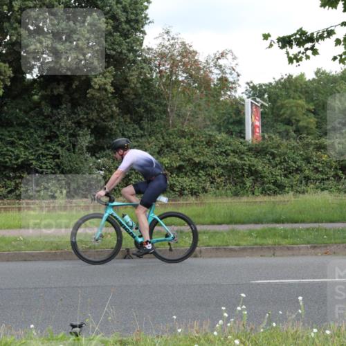 10.08.2025 - GEWOBA Citytriathlon Bremen Yannick Fuchs http://msf.ph/oto/8566932 10.08.2025 12:25:25 Radfahren 595, 619, 646, 908, 965, 1024 meine-sportfotos.de