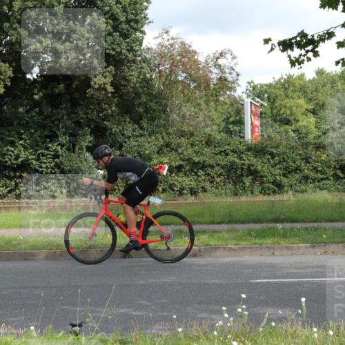 10.08.2025 - GEWOBA Citytriathlon Bremen Yannick Fuchs http://msf.ph/oto/8566936 10.08.2025 12:25:37 Radfahren 646, 677, 684, 850, 968 meine-sportfotos.de