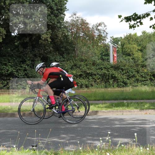 10.08.2025 - GEWOBA Citytriathlon Bremen Yannick Fuchs http://msf.ph/oto/8566939 10.08.2025 12:25:40 Radfahren 646, 677, 684, 830, 850, 968 meine-sportfotos.de