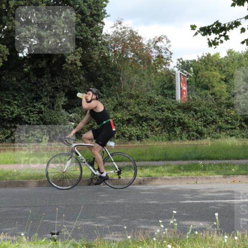 10.08.2025 - GEWOBA Citytriathlon Bremen Yannick Fuchs http://msf.ph/oto/8566940 10.08.2025 12:25:42 Radfahren 646, 677, 684, 693, 830, 849, 850, 968 meine-sportfotos.de