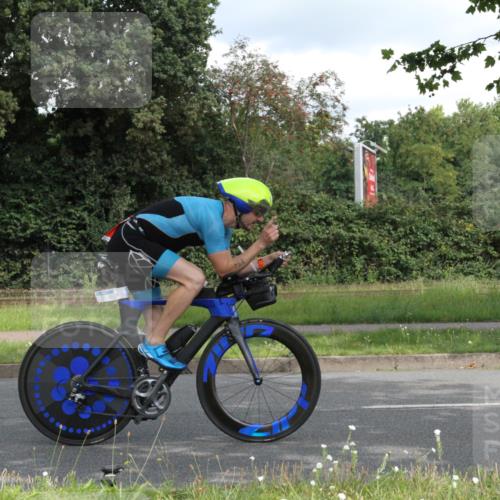 10.08.2025 - GEWOBA Citytriathlon Bremen Yannick Fuchs http://msf.ph/oto/8566941 10.08.2025 12:25:42 Radfahren 646, 677, 684, 693, 830, 849, 850, 968 meine-sportfotos.de