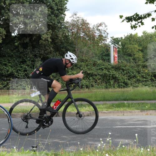 10.08.2025 - GEWOBA Citytriathlon Bremen Yannick Fuchs http://msf.ph/oto/8566942 10.08.2025 12:25:43 Radfahren 646, 677, 684, 693, 830, 849, 850, 968 meine-sportfotos.de