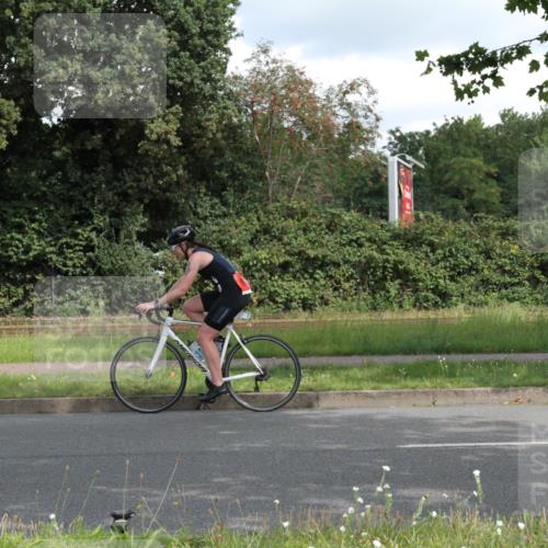 10.08.2025 - GEWOBA Citytriathlon Bremen Yannick Fuchs http://msf.ph/oto/8566945 10.08.2025 12:25:49 Radfahren 677, 684, 693, 730, 755, 830, 849, 850, 968, 1014 meine-sportfotos.de