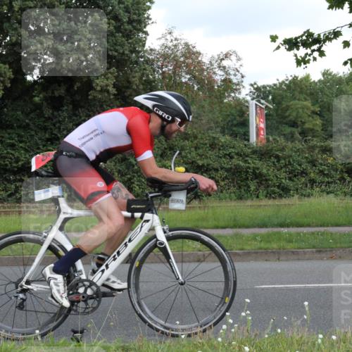 10.08.2025 - GEWOBA Citytriathlon Bremen Yannick Fuchs http://msf.ph/oto/8566950 10.08.2025 12:25:57 Radfahren 611, 661, 677, 684, 693, 730, 755, 830, 842, 849, 865, 871, 1014 meine-sportfotos.de