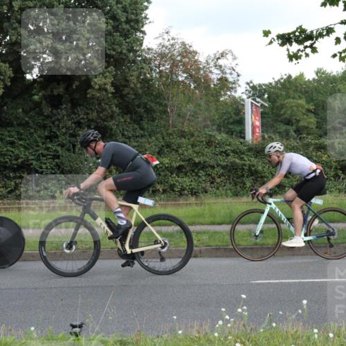 10.08.2025 - GEWOBA Citytriathlon Bremen Yannick Fuchs http://msf.ph/oto/8566953 10.08.2025 12:25:59 Radfahren 611, 661, 677, 693, 730, 755, 830, 842, 849, 865, 871, 911, 1014 meine-sportfotos.de