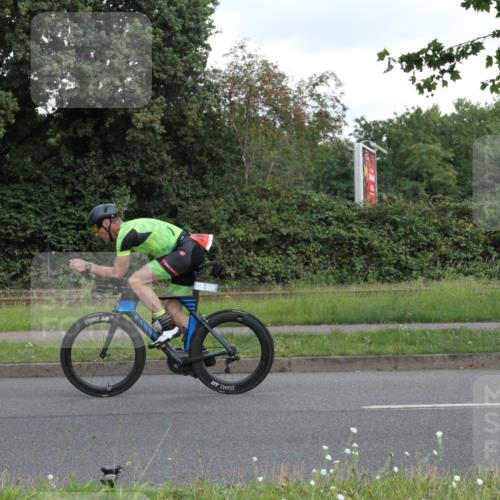 10.08.2025 - GEWOBA Citytriathlon Bremen Yannick Fuchs http://msf.ph/oto/8566955 10.08.2025 12:26:00 Radfahren 611, 661, 677, 693, 730, 755, 786, 830, 842, 849, 865, 871, 911, 1014 meine-sportfotos.de