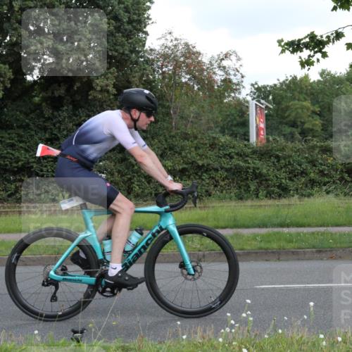 10.08.2025 - GEWOBA Citytriathlon Bremen Yannick Fuchs http://msf.ph/oto/8566970 10.08.2025 12:26:20 Radfahren 608, 628, 661, 731, 786, 808, 837, 842, 911, 972 meine-sportfotos.de