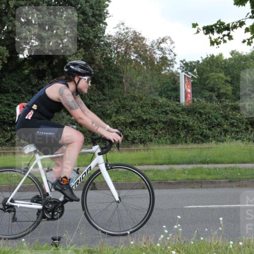 10.08.2025 - GEWOBA Citytriathlon Bremen Yannick Fuchs http://msf.ph/oto/8566987 10.08.2025 12:26:45 Radfahren 574, 644, 668, 703, 710, 837, 846, 889, 903, 928, 930, 939, 946, 948, 972 meine-sportfotos.de