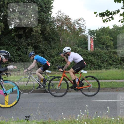 10.08.2025 - GEWOBA Citytriathlon Bremen Yannick Fuchs http://msf.ph/oto/8566998 10.08.2025 12:26:59 Radfahren 607, 644, 703, 727, 846, 889, 928, 946, 948, 1003 meine-sportfotos.de