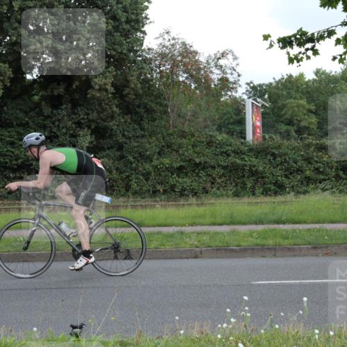 10.08.2025 - GEWOBA Citytriathlon Bremen Yannick Fuchs http://msf.ph/oto/8567024 10.08.2025 12:27:32 Radfahren 568, 586, 633, 647, 792, 835, 929, 962, 1038 meine-sportfotos.de