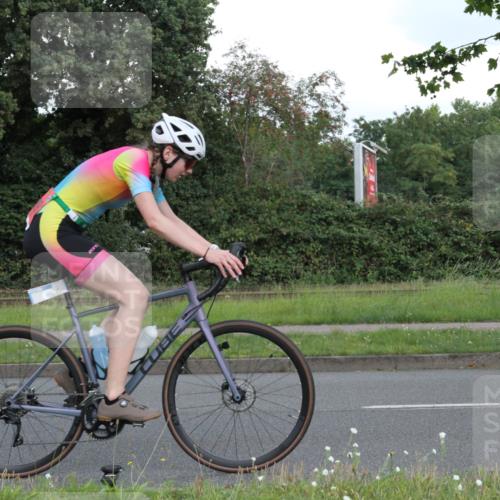10.08.2025 - GEWOBA Citytriathlon Bremen Yannick Fuchs http://msf.ph/oto/8567026 10.08.2025 12:27:35 Radfahren 568, 586, 647, 792, 835, 929, 1038 meine-sportfotos.de