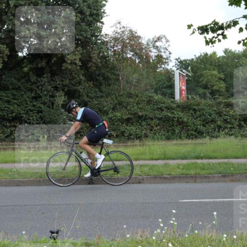10.08.2025 - GEWOBA Citytriathlon Bremen Yannick Fuchs http://msf.ph/oto/8567042 10.08.2025 12:28:06 Radfahren 593, 651, 669, 674, 676, 697, 712, 713, 716, 748, 800, 885, 898, 907 meine-sportfotos.de