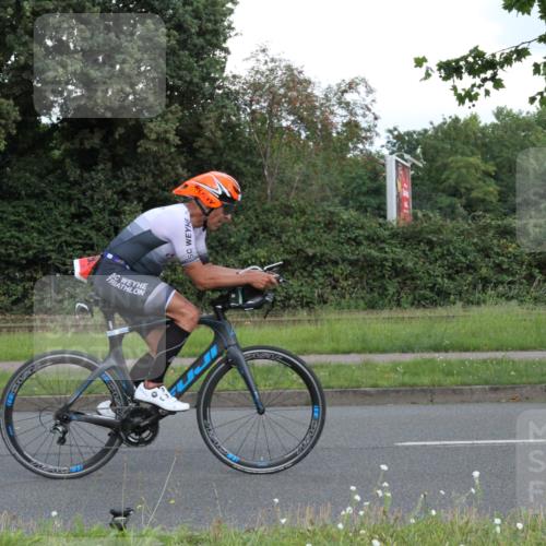 10.08.2025 - GEWOBA Citytriathlon Bremen Yannick Fuchs http://msf.ph/oto/8567044 10.08.2025 12:28:08 Radfahren 593, 651, 674, 676, 685, 697, 712, 713, 716, 748, 800, 885, 898, 907 meine-sportfotos.de