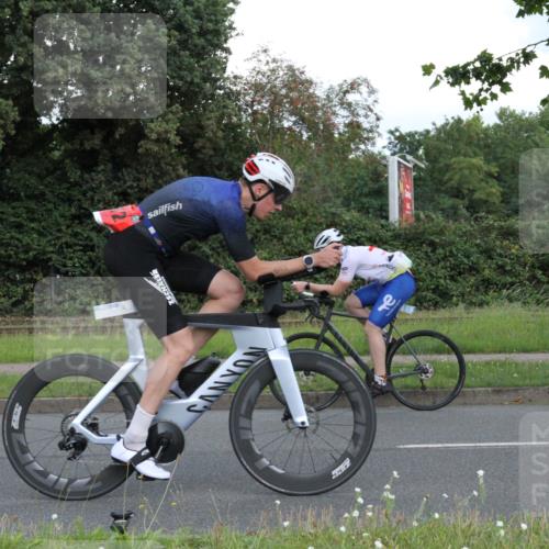 10.08.2025 - GEWOBA Citytriathlon Bremen Yannick Fuchs http://msf.ph/oto/8567052 10.08.2025 12:28:22 Radfahren 612, 625, 651, 685, 748, 812, 816, 828, 898, 941, 980 meine-sportfotos.de