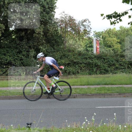 10.08.2025 - GEWOBA Citytriathlon Bremen Yannick Fuchs http://msf.ph/oto/8567059 10.08.2025 12:28:29 Radfahren 612, 622, 625, 629, 685, 732, 812, 816, 828, 941, 980, 981 meine-sportfotos.de