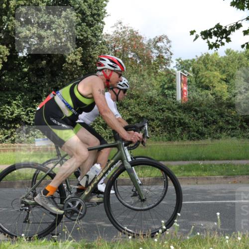 10.08.2025 - GEWOBA Citytriathlon Bremen Yannick Fuchs http://msf.ph/oto/8567062 10.08.2025 12:28:31 Radfahren 612, 622, 625, 629, 685, 732, 812, 816, 828, 941, 980, 981 meine-sportfotos.de