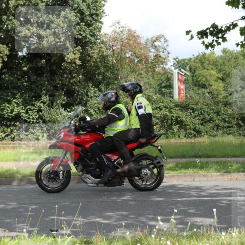 10.08.2025 - GEWOBA Citytriathlon Bremen Yannick Fuchs http://msf.ph/oto/8567063 10.08.2025 12:28:32 Radfahren 612, 622, 625, 629, 685, 732, 812, 816, 828, 941, 980, 981 meine-sportfotos.de