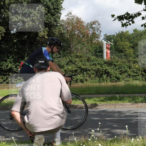 10.08.2025 - GEWOBA Citytriathlon Bremen Yannick Fuchs http://msf.ph/oto/8567128 10.08.2025 12:29:00 Radfahren 573, 659, 851 meine-sportfotos.de
