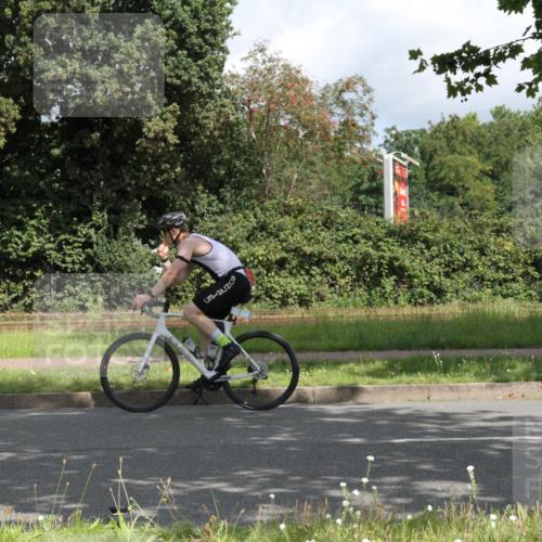 10.08.2025 - GEWOBA Citytriathlon Bremen Yannick Fuchs http://msf.ph/oto/8567135 10.08.2025 12:29:12 Radfahren 573, 576, 583, 605, 656, 799, 1007 meine-sportfotos.de