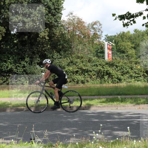 10.08.2025 - GEWOBA Citytriathlon Bremen Yannick Fuchs http://msf.ph/oto/8567142 10.08.2025 12:29:22 Radfahren 576, 583, 605, 656, 679, 687, 771, 799, 927, 1007, 1030 meine-sportfotos.de