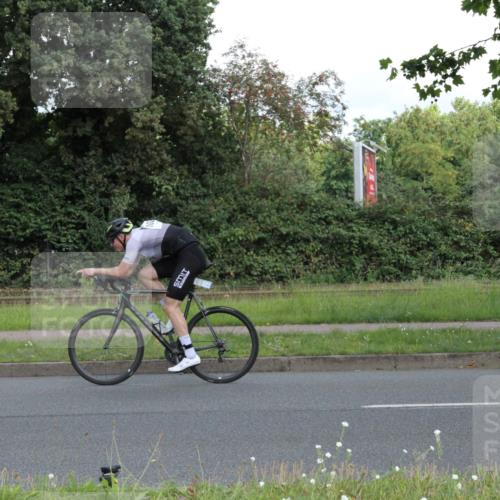 10.08.2025 - GEWOBA Citytriathlon Bremen Yannick Fuchs http://msf.ph/oto/8567163 10.08.2025 12:29:55 Radfahren 640, 675, 688, 699, 717, 751, 769, 875, 942, 960 meine-sportfotos.de
