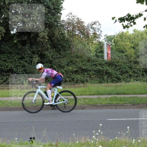 10.08.2025 - GEWOBA Citytriathlon Bremen Yannick Fuchs http://msf.ph/oto/8567167 10.08.2025 12:29:58 Radfahren 640, 675, 688, 699, 717, 751, 760, 769, 875, 942, 960 meine-sportfotos.de
