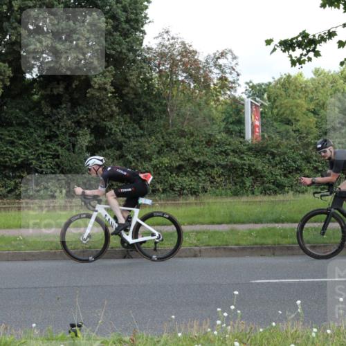 10.08.2025 - GEWOBA Citytriathlon Bremen Yannick Fuchs http://msf.ph/oto/8567170 10.08.2025 12:30:00 Radfahren 640, 675, 688, 699, 717, 760, 769, 875, 884, 942, 960 meine-sportfotos.de