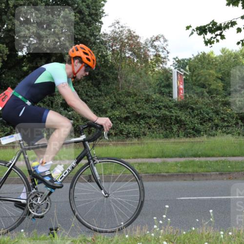 10.08.2025 - GEWOBA Citytriathlon Bremen Yannick Fuchs http://msf.ph/oto/8567174 10.08.2025 12:30:02 Radfahren 640, 675, 688, 699, 717, 760, 769, 875, 884, 942, 960, 1013 meine-sportfotos.de