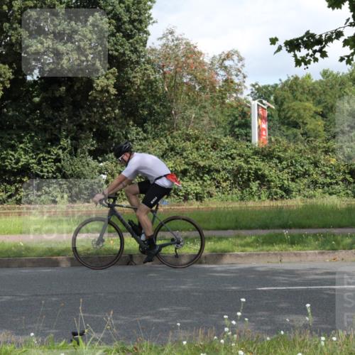 10.08.2025 - GEWOBA Citytriathlon Bremen Yannick Fuchs http://msf.ph/oto/8567187 10.08.2025 12:30:21 Radfahren 722, 733, 745, 760, 767, 823, 884, 932, 935, 943, 1013 meine-sportfotos.de