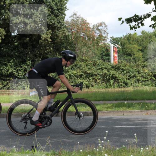 10.08.2025 - GEWOBA Citytriathlon Bremen Yannick Fuchs http://msf.ph/oto/8567188 10.08.2025 12:30:21 Radfahren 722, 733, 745, 760, 767, 823, 884, 932, 935, 943, 1013 meine-sportfotos.de