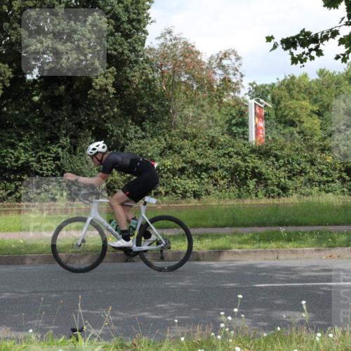 10.08.2025 - GEWOBA Citytriathlon Bremen Yannick Fuchs http://msf.ph/oto/8567193 10.08.2025 12:30:26 Radfahren 722, 733, 745, 767, 823, 924, 932, 935, 943, 1011, 1013 meine-sportfotos.de
