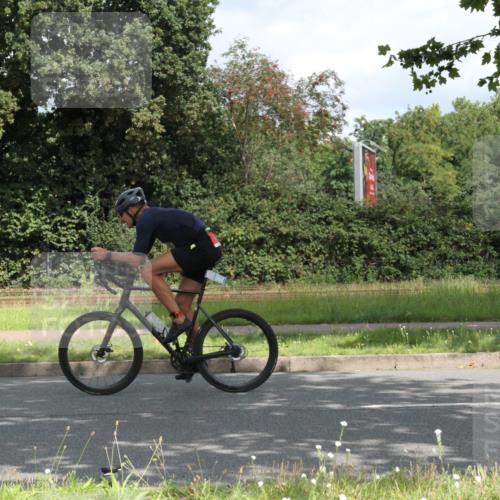 10.08.2025 - GEWOBA Citytriathlon Bremen Yannick Fuchs http://msf.ph/oto/8567211 10.08.2025 12:30:45 Radfahren 587, 752, 916, 924, 937, 951, 1011, 1020, 1022, 1026 meine-sportfotos.de