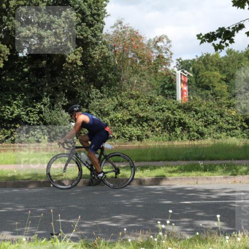 10.08.2025 - GEWOBA Citytriathlon Bremen Yannick Fuchs http://msf.ph/oto/8567224 10.08.2025 12:31:04 Radfahren 587, 621, 692, 753, 801, 1020 meine-sportfotos.de