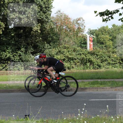 10.08.2025 - GEWOBA Citytriathlon Bremen Yannick Fuchs http://msf.ph/oto/8567258 10.08.2025 12:31:42 Radfahren 552, 564, 627, 649, 654, 655, 666, 667, 788, 793, 863, 950 meine-sportfotos.de