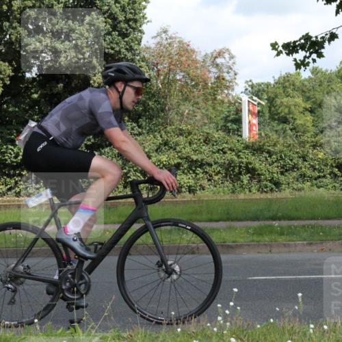 10.08.2025 - GEWOBA Citytriathlon Bremen Yannick Fuchs http://msf.ph/oto/8567260 10.08.2025 12:31:45 Radfahren 552, 564, 615, 627, 649, 654, 655, 666, 667, 788, 793, 863, 873, 950 meine-sportfotos.de