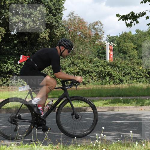 10.08.2025 - GEWOBA Citytriathlon Bremen Yannick Fuchs http://msf.ph/oto/8567264 10.08.2025 12:31:55 Radfahren 552, 615, 627, 657, 666, 667, 689, 770, 838, 839, 857, 873, 876, 888, 897 meine-sportfotos.de