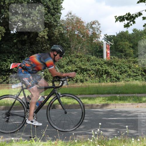 10.08.2025 - GEWOBA Citytriathlon Bremen Yannick Fuchs http://msf.ph/oto/8567276 10.08.2025 12:32:05 Radfahren 552, 615, 627, 657, 682, 689, 770, 806, 838, 839, 857, 873, 876, 888, 897 meine-sportfotos.de