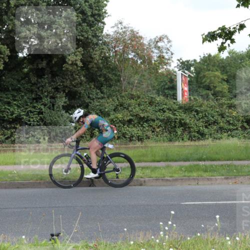 10.08.2025 - GEWOBA Citytriathlon Bremen Yannick Fuchs http://msf.ph/oto/8567281 10.08.2025 12:32:12 Radfahren 551, 682, 689, 735, 770, 806, 838, 839, 857, 876, 888, 897 meine-sportfotos.de