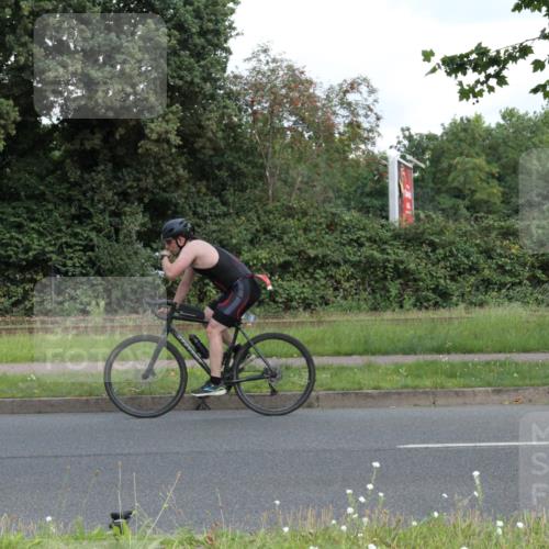 10.08.2025 - GEWOBA Citytriathlon Bremen Yannick Fuchs http://msf.ph/oto/8567286 10.08.2025 12:32:20 Radfahren 551, 641, 648, 682, 735, 776, 806, 840 meine-sportfotos.de