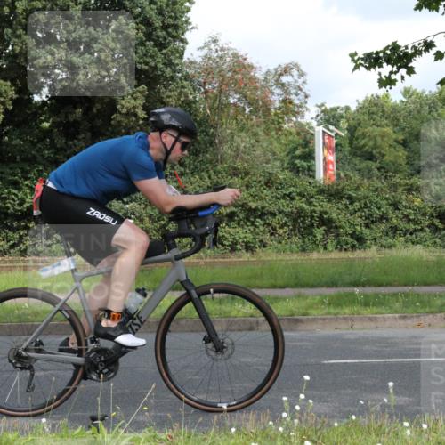 10.08.2025 - GEWOBA Citytriathlon Bremen Yannick Fuchs http://msf.ph/oto/8567292 10.08.2025 12:32:27 Radfahren 551, 641, 643, 648, 735, 776, 840, 959, 1017 meine-sportfotos.de